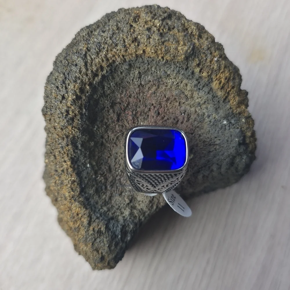 New Stainless Steel Men's Ring With Cubic Zirconia Stone Size 11